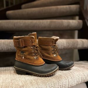 NWT SOREL waterproof Winter Fancy Duck Boots                    SIZE 6